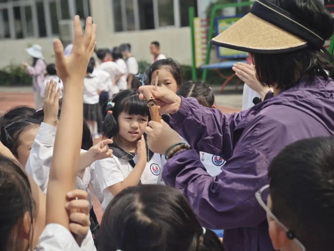 “星火燎原” 探索火之奥秘----翠景东方小学第24届校园科技节